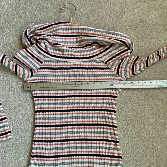 Splendid NWTs Ivory Pink Black Striped Off the Shoulder Sweater Tunic Top Size M - Picture 7 of 9